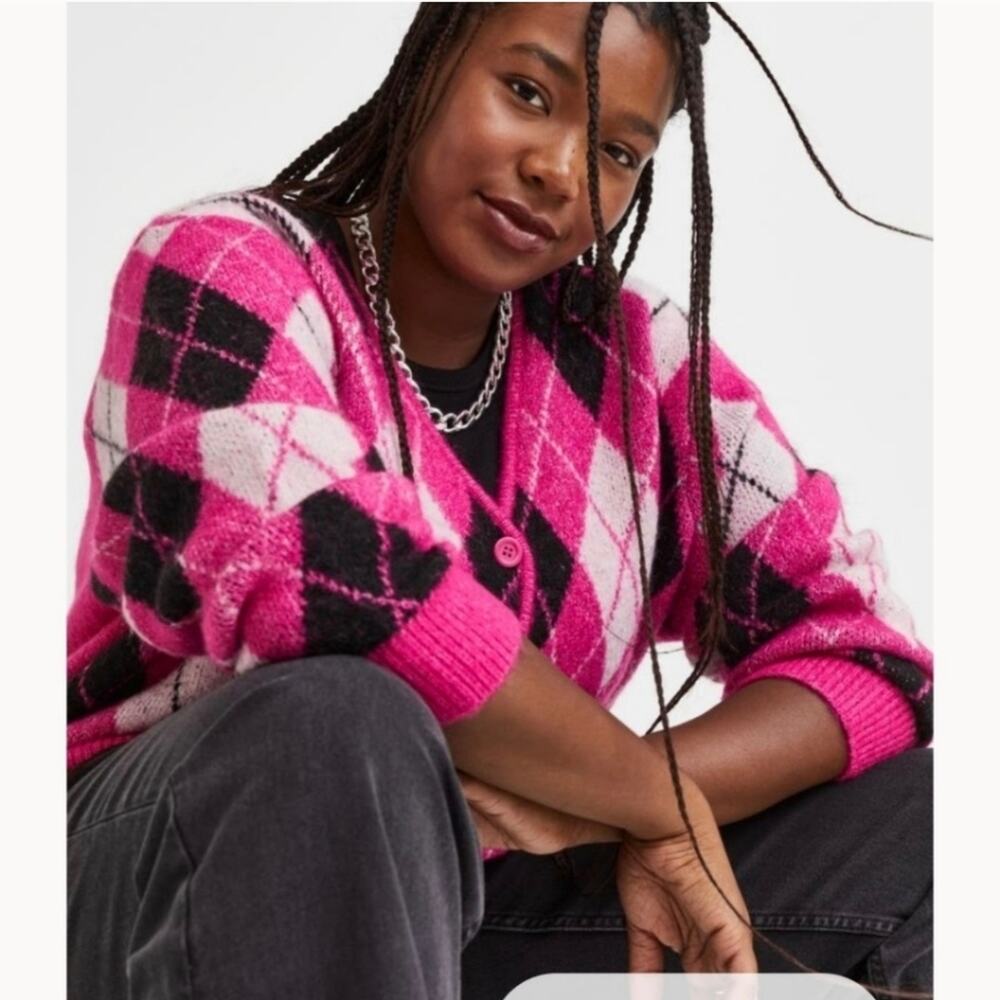 DIVIDED XXL PLUS NWT PINK/BROWN ARGYLE CARDIGAN